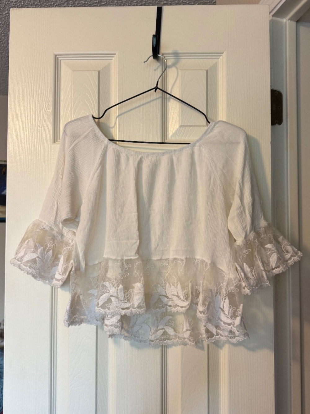 Lacey flowy white crop top
